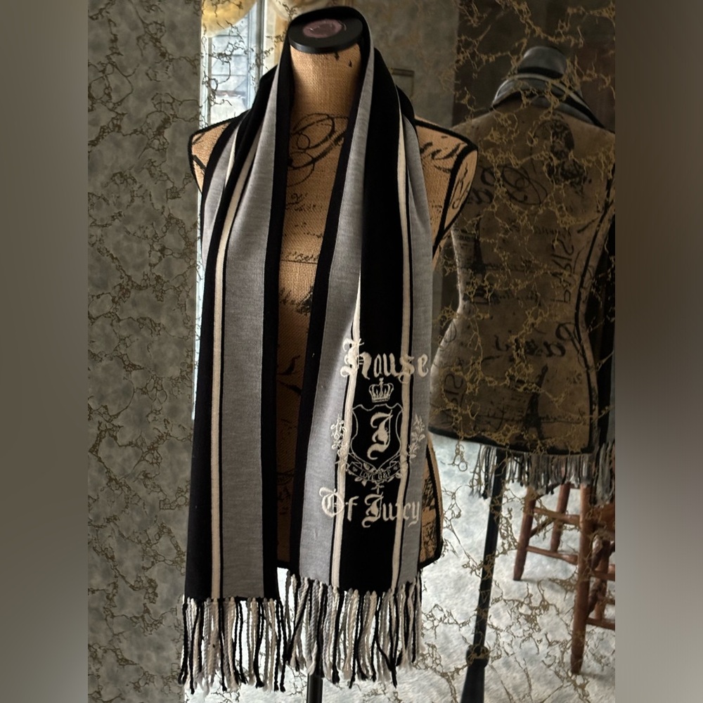 Elegant Black and Gray Scarf